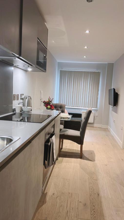 Mnitri apartment Luton  Exterior foto